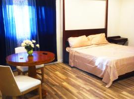 Cozy 2-bedroom townhome, ξενοδοχείο στο Νασσάου