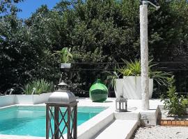 -Alba, hotel na praia em Okrug Donji