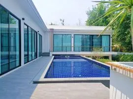 Luxury pool villa in Chiang Mai