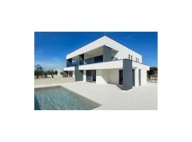 Awesome Home In Debeljak With Wifi