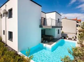 5 Bedroom Beautiful Home In Stinjan