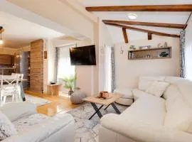 Gorgeous Home In Plesivica With Sauna