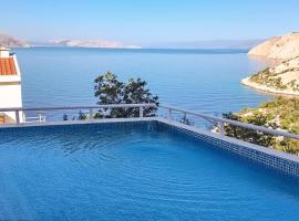 2 Bedroom Lovely Apartment In Lukovo, hotel in Lukovo