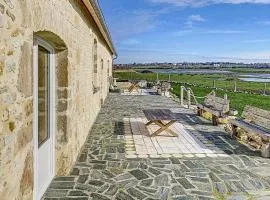 Stunning Home In Cricqueville En Bessin