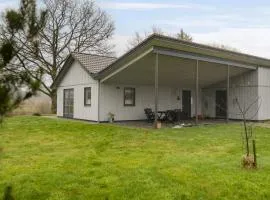 2 Bedroom Beautiful Home In Hovborg