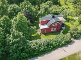 Lovely Home In Fengersfors With Wifi