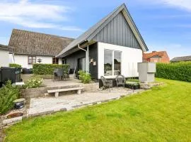 5 Bedroom Gorgeous Home In Farsø