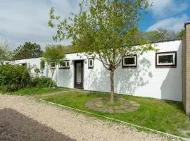 Furnished bungalow near beach