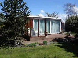 Family bungalow near the beach and sea