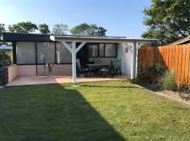 Bungalow in Wildrijk with Fenced Garden