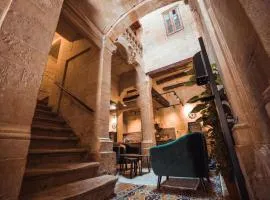 Knights 1500s Palazzino in Valletta - Seaview Rooftop Jacuzzi lounge