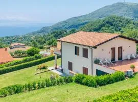 Cozy Apartment In San Giovanni A Piro