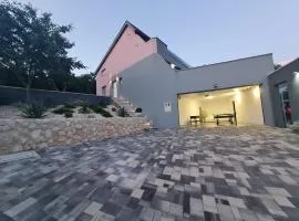 Villa I&N