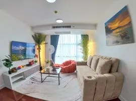 The Kris Cozy 2-Bedrooms Apartment