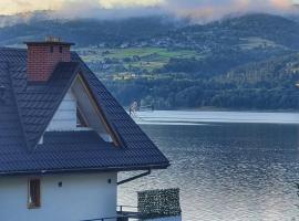 DOMEK Z KOMINKIEM Z WIDOKIEM na Jezioro Czorsztyńskie, hotel v destinaci Frydman