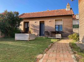 Maisonnette Individuelle, Hotel in Carpiquet