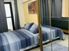 Apto alto padrao ao lado do IBIS - Av Esmeraldas