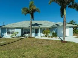 "canal Dreams" 3 Br2 Ba Pool Home On The Canal