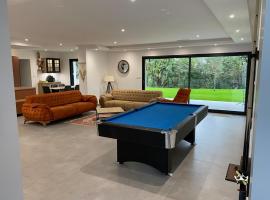 Exceptional villa with swimming pool, ξενοδοχείο σε Boisset-et-Gaujac