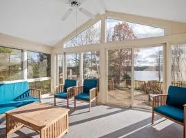 Halfmoon Lake 3BR Home w Game Room Deck Dock