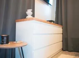 Zen Modern Studio - Private Entrance & Free Parking - Near Antunović