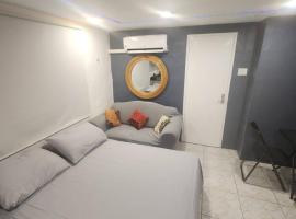 A1 Apartments Aruba, hotel v destinaci Oranjestad