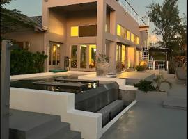 Cloud11 - Where the Sky Meets the Sea, hotel em Treasure Beach