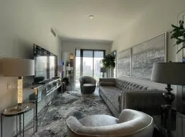 Toronto Bloor & Yonge Luxury Condo
