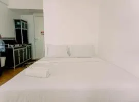Warm and Simply Look Studio Room Urbantown Serpong Apartment By Travelio