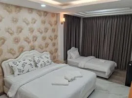 TILA Guesthouse ฑิลา เกสเฮาส์