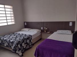 Hostel Sollar – hotel w mieście Campinas