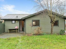 Lovely Home In Sams&oslash; With Wifi, casa de campo em Nordby