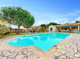 Lovely Home In Meschers-Sur-Gironde