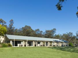 Nu Leaf Retreat, hotel with hot tubs in Pokolbin
