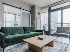 Blueground River North pool gym nr Mile CHI-1144