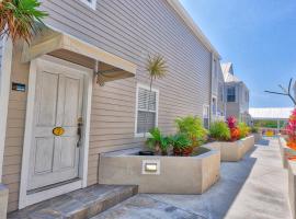 Artist Condo Duval Square 7, condo in Key West