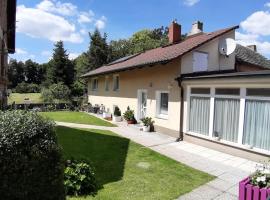 Ferienwohnung am Wolziger See , mitten im Grünen , Heidesee, hotel in Heidesee