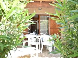 Maison entre plage & bras de mer AY050-137