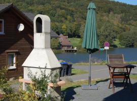 Traumhaus am See 2, hotell sihtkohas Rieden
