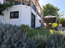 Entre mer et forêt, hotel v destinaci Les Avirons