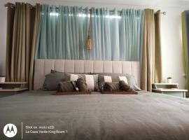 La Casa Verde in Warner Lakes - A Boutique Guesthouse - A Welcoming Homestay, homestay in Brendale