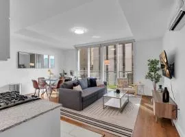 Stylish 1BR Near BOKCntr-Gym,Lounge,Balcony,Pet OK