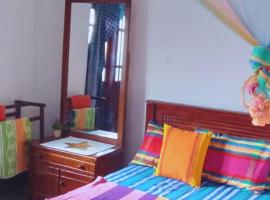 Q3 Homestay, hotel v destinaci Athurugiriya