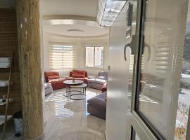 De Nice Suite โรงแรมในมาจดาล ชามส์