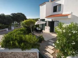 Villa 8, chalet pareado con jardín y piscina