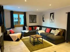 4 Bedroom, 4 Bathroom, Hot Tub, Chamonix Centre