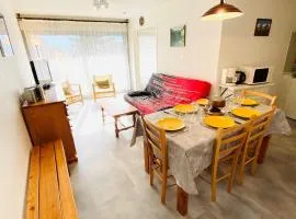 Appartement au pied des pistes avec balcon et animaux acceptés - FR-1-516-10