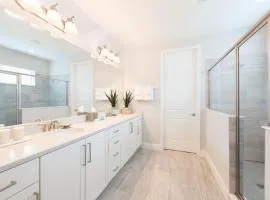 Radiant Home With Private Pool Near Disney With Waterpark Resort Access At Encore Resort - 7676Ff