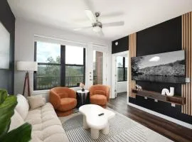 Modern 2BR-w Prkng, Near Rvrwalk, Dome & Conv Ctr