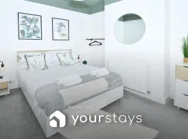 London House by YourStays - 5 Bedroom House in Newcastle-under-Lyme